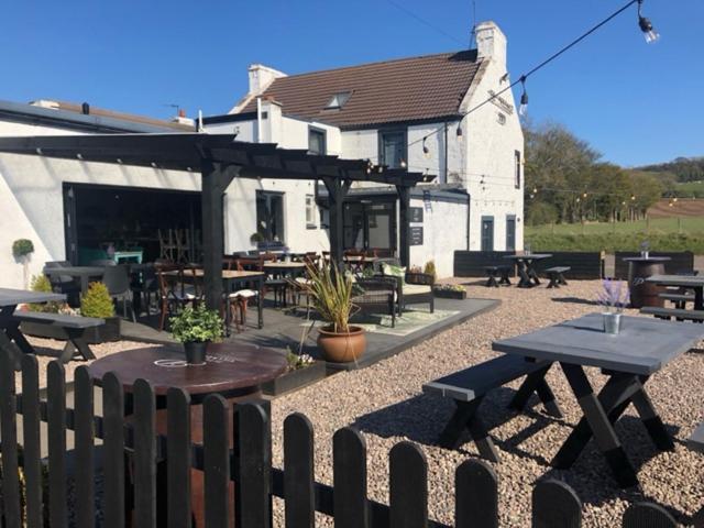 Pitlessie Inn And Pantry 쿠퍼 외부 사진